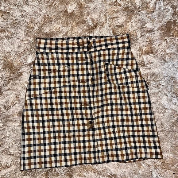 H&M Plaid Button Up Skirt - Picture 3 of 6